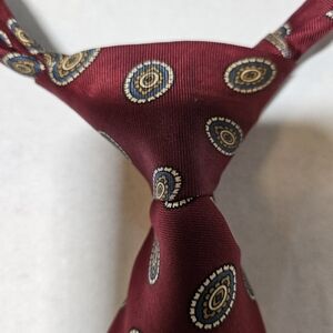 Elegant Burgundy Patterned Men's Tie